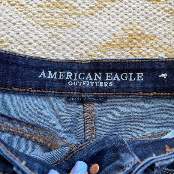 American Eagle dark wash midi shorts - Picture 2 of 5